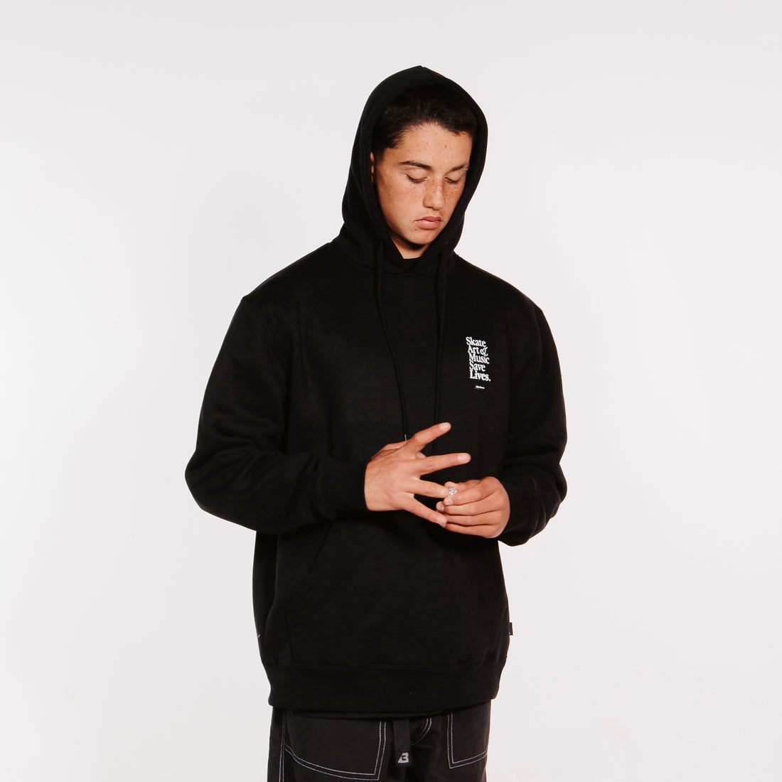 MANTRA HOD BASIC HOODIE BLACK