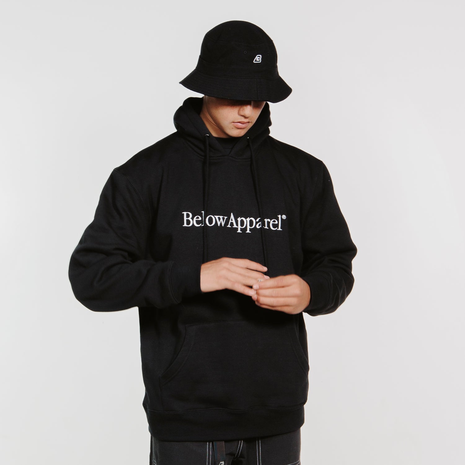 TRADE 2.0 BASIC HOODIE BLACK