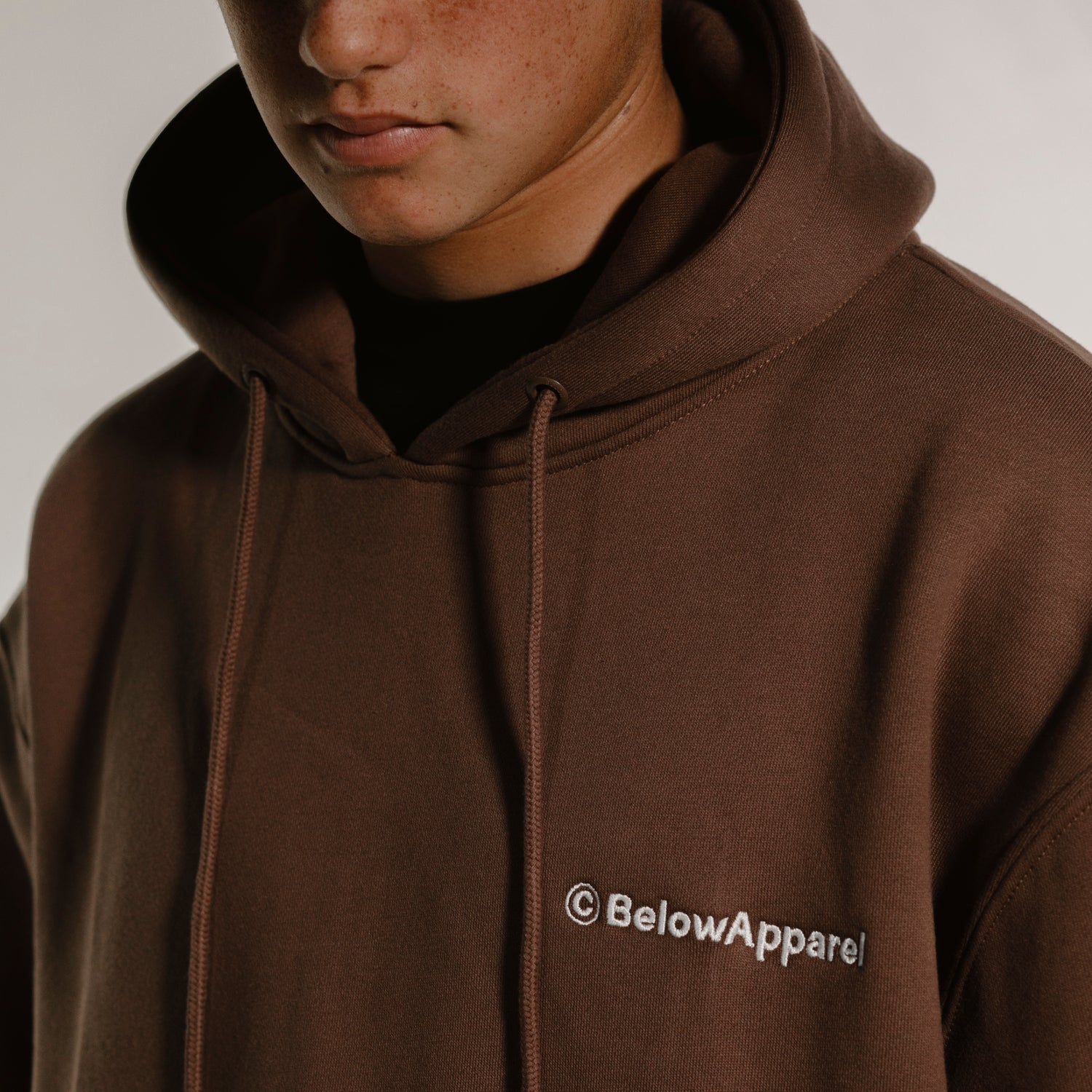 COPYRIGHT BASIC HOODIE COFFEE